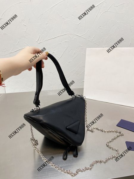 2022 genuine leather women bag luxury designer patent leather letters bracelet wallet leathers chain messenger shoulder triangle-bag handbag
2022 genuine leather women bag luxury designer patent leather letters bracelet wallet leathers chain messenger shoulder triangle-bag handbag