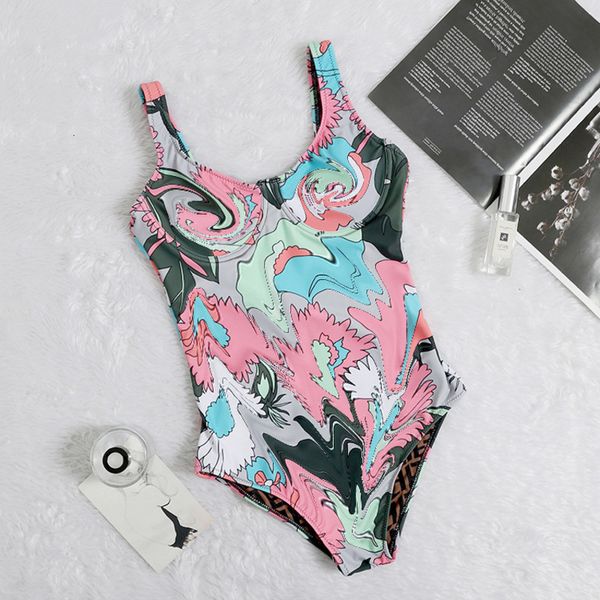 2020 new fashion women's sense backless ff letter leaf printed holiday swimsuit
2020 new fashion women's sense backless ff letter leaf printed holiday swimsuit