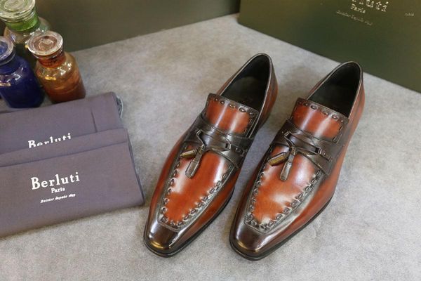 dress shoes handmade business suit lefu classic leather casual men's cover foot retro cross border1, Black
dress shoes handmade business suit lefu classic leather casual men's cover foot retro cross border1, Black