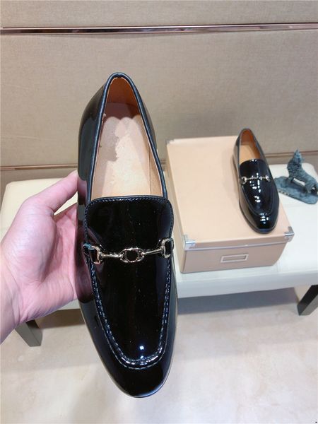 2020 new genuine leather luxury men's dress shoes handmade office business wedding blue black luxury slip on formal oxfords mens shoes
2020 new genuine leather luxury men's dress shoes handmade office business wedding blue black luxury slip on formal oxfords mens shoes