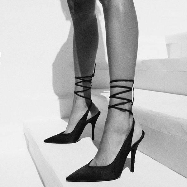 fashion black satin 7.5cm heeled womens sandals wraparound bare feet evening party heel dress shoes ankle strap luxury designers stiletto sa
fashion black satin 7.5cm heeled womens sandals wraparound bare feet evening party heel dress shoes ankle strap luxury designers stiletto sa