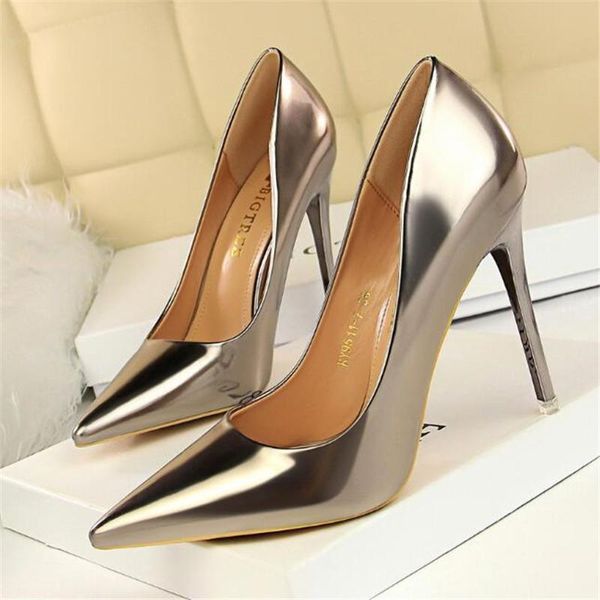 dress shoes fashion metal with high heels women's high-heeled shallow mouth pointed nightclub was thin single, Black
dress shoes fashion metal with high heels women's high-heeled shallow mouth pointed nightclub was thin single, Black