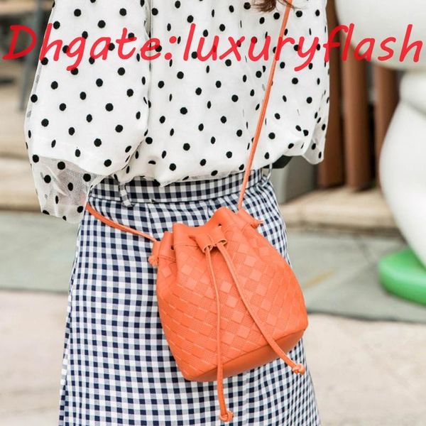 hbp 2021brand fashion designers bags woman pink crossbody handbag kawaii bucket bag organizer small tassel pu leather women shoulder messeng
hbp 2021brand fashion designers bags woman pink crossbody handbag kawaii bucket bag organizer small tassel pu leather women shoulder messeng