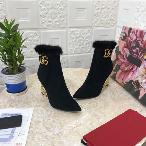 brand fashion women's shoes designer high-heeled pointed toe luxury stiletto women's boots size 34-42, Red;white
brand fashion women's shoes designer high-heeled pointed toe luxury stiletto women's boots size 34-42, Red;white
