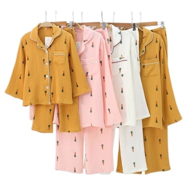 new cute carrot 100% crepe cotton family outfits pajamas sets fresh mother kids 100% cotton long sleeve child sleepwear women y200713, Blue
new cute carrot 100% crepe cotton family outfits pajamas sets fresh mother kids 100% cotton long sleeve child sleepwear women y200713, Blue