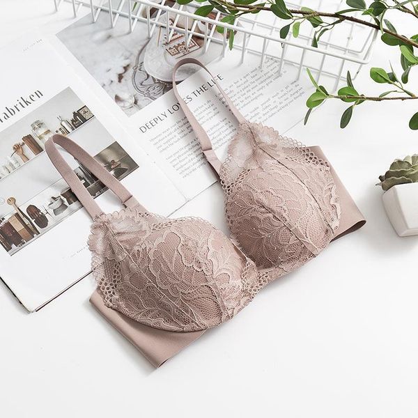 bras women's 100% real silk lining with outside lace fabric everyday comfortable wireless bra bralette 20211, Red;black
bras women's 100% real silk lining with outside lace fabric everyday comfortable wireless bra bralette 20211, Red;black
