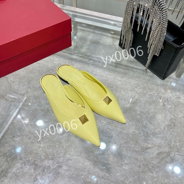 shoes casual leather 35-42 social luxury driving brand dress designer loafers embroidery fashion for men yh211231, Red;white
shoes casual leather 35-42 social luxury driving brand dress designer loafers embroidery fashion for men yh211231, Red;white