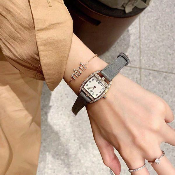 tm factory lady watches new fashion women dress watches casual rectangule leather strap relogio feminino lady quartz wristwatches watch, Slivery;brown
tm factory lady watches new fashion women dress watches casual rectangule leather strap relogio feminino lady quartz wristwatches watch, Slivery;brown