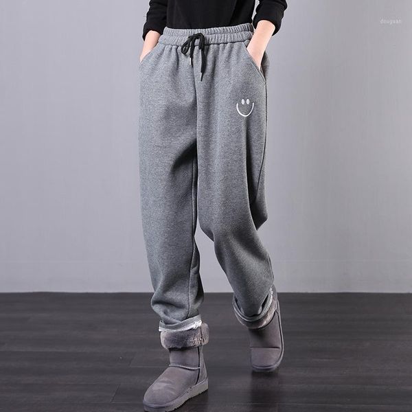 winter pants women large size loose fleece warm trousers 2019 new ladies elastic waist drawstring embroidery all-match pants1, Black;white
winter pants women large size loose fleece warm trousers 2019 new ladies elastic waist drawstring embroidery all-match pants1, Black;white