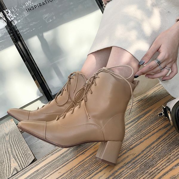 women ankle boots natural leather outdoor booties cowhide vamp boots + sheepskin insole + pigskin lining square head plus size 201125, Black
women ankle boots natural leather outdoor booties cowhide vamp boots + sheepskin insole + pigskin lining square head plus size 201125, Black
