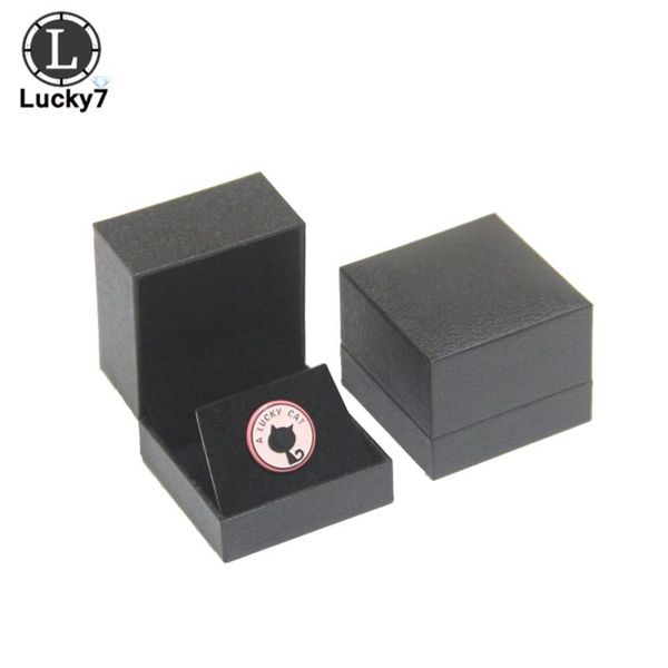 exquisite badge jewelry packaging box for gifts custom imitation leather brooch packaging box medallion storage for jewelry, Pink;blue
exquisite badge jewelry packaging box for gifts custom imitation leather brooch packaging box medallion storage for jewelry, Pink;blue