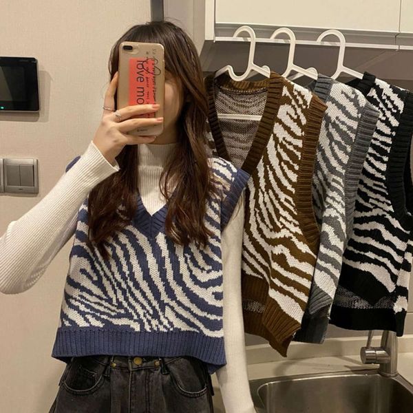 contrast zebra knitted women's autumn winter 2020 new korean warm sleevels vt, Black;white
contrast zebra knitted women's autumn winter 2020 new korean warm sleevels vt, Black;white