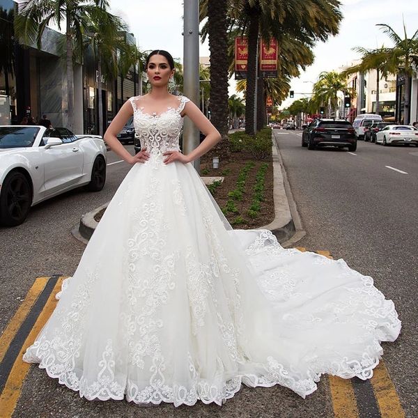 retro 2021 appliques flowers gorgeous ball gown wedding dresses illusion lace bridal gowns court train beading plus size marriage dress, White
retro 2021 appliques flowers gorgeous ball gown wedding dresses illusion lace bridal gowns court train beading plus size marriage dress, White