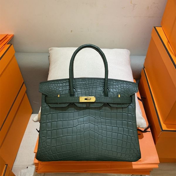 matte crocodile handbag 25cm brand purse fully handmade quality luxury bag green color wax line stitching can make size 30cm too fast
matte crocodile handbag 25cm brand purse fully handmade quality luxury bag green color wax line stitching can make size 30cm too fast