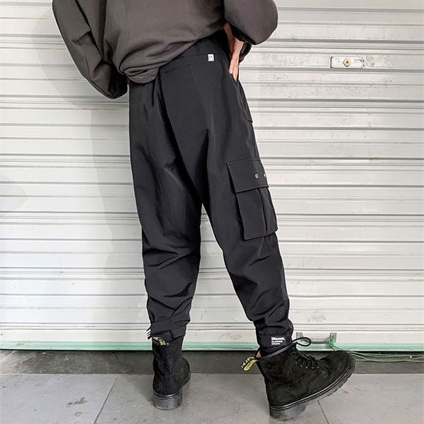iidossan 2020 multi pockets cargo pants men casual joggers men harajuku streetwear trousers hip hop pants techwear q1217, Black
iidossan 2020 multi pockets cargo pants men casual joggers men harajuku streetwear trousers hip hop pants techwear q1217, Black