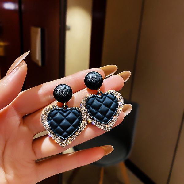 trendy heart women dangle earrings fashion exaggeration full of love earrings new earrings female jewelry, Silver
trendy heart women dangle earrings fashion exaggeration full of love earrings new earrings female jewelry, Silver