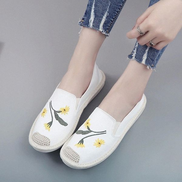 women embroidered flat shoes ladies fisherman embroidery shoe spring summer lightweight breathable soft lazy loafers espadrilles #r69s
women embroidered flat shoes ladies fisherman embroidery shoe spring summer lightweight breathable soft lazy loafers espadrilles #r69s