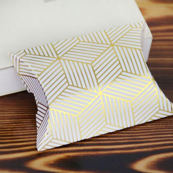 50pcs creative pillow shaped stamping cardboard wedding gift box children's birthday party diy candy
50pcs creative pillow shaped stamping cardboard wedding gift box children's birthday party diy candy