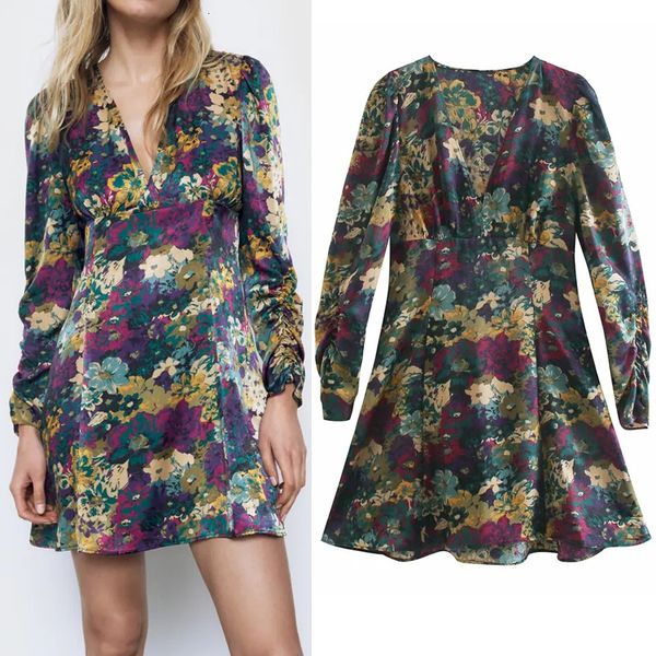 2021 new floral mini stain women vintage printed v neck long sleeve dresses woman retro goth elegant party dress qml6, Black;gray
2021 new floral mini stain women vintage printed v neck long sleeve dresses woman retro goth elegant party dress qml6, Black;gray