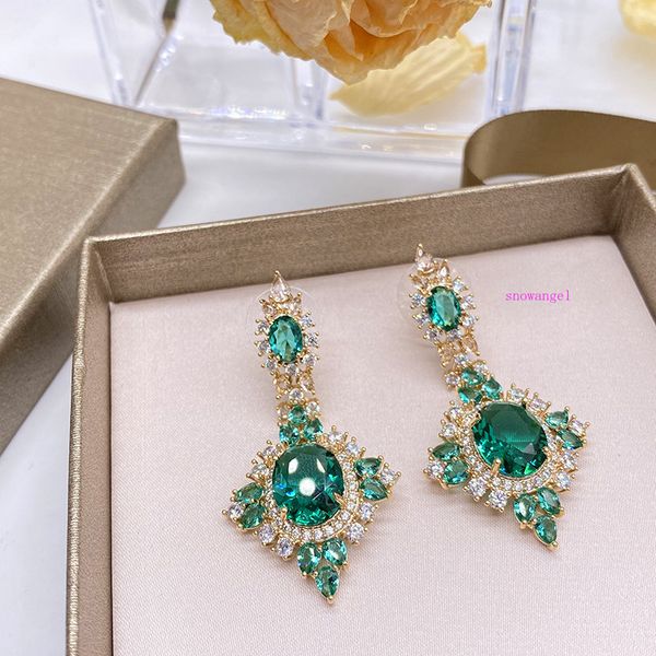 high-endretro hong kong style long green diamond petal earrings female 925 silver needle lake green zircon flowers exaggerated earrings
high-endretro hong kong style long green diamond petal earrings female 925 silver needle lake green zircon flowers exaggerated earrings