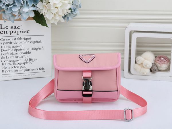 fashion bags women shoulder bag gold and silver chain crossbody pure color handbag crossbody messenger
fashion bags women shoulder bag gold and silver chain crossbody pure color handbag crossbody messenger