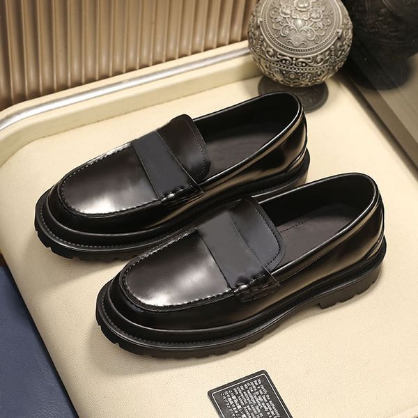 new b22 lofers men leather flats printing mules platform casual shoes genuine leather shoes classic letter black white sneakers with box
new b22 lofers men leather flats printing mules platform casual shoes genuine leather shoes classic letter black white sneakers with box