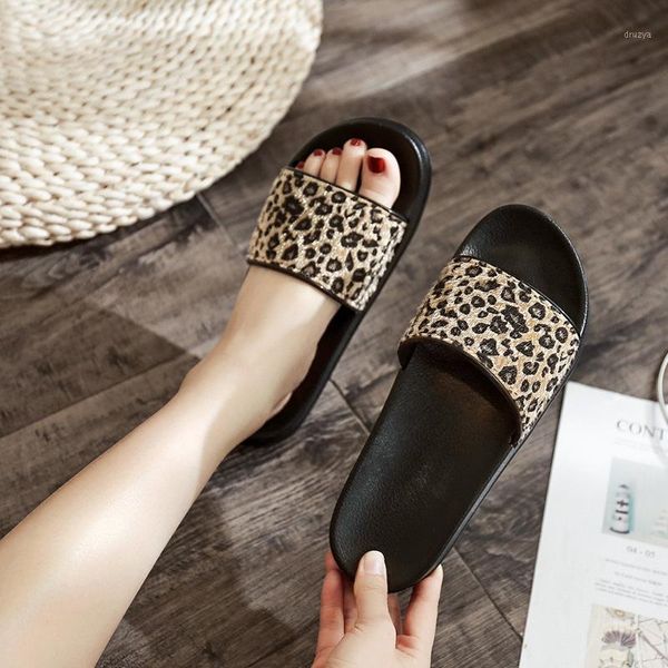 fashion denim indoor soft bottom non-slip slippers women slides summer student bathing bathroom slippers leisure couple shoes1, Black
fashion denim indoor soft bottom non-slip slippers women slides summer student bathing bathroom slippers leisure couple shoes1, Black