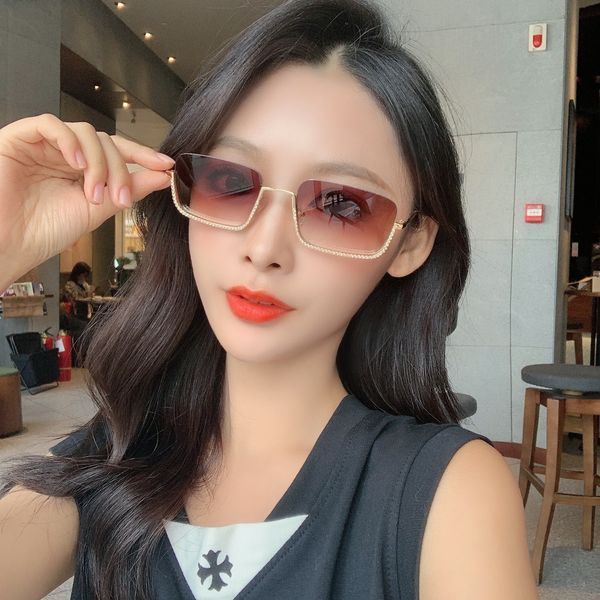 2020 new sunglasses women's diamond fashion net red small box sunglasses women's trend 1256 sunglasses, White;black
2020 new sunglasses women's diamond fashion net red small box sunglasses women's trend 1256 sunglasses, White;black