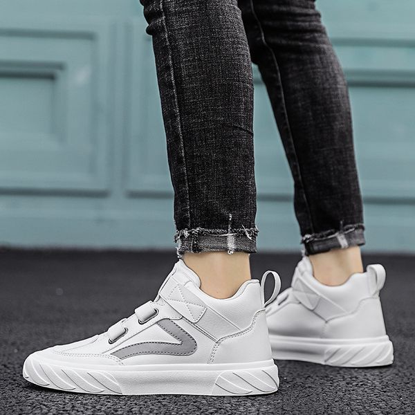 2020 high autumn trend versatile casual new men's board elastic belt sports fashion shoes c1212, Black;white
2020 high autumn trend versatile casual new men's board elastic belt sports fashion shoes c1212, Black;white