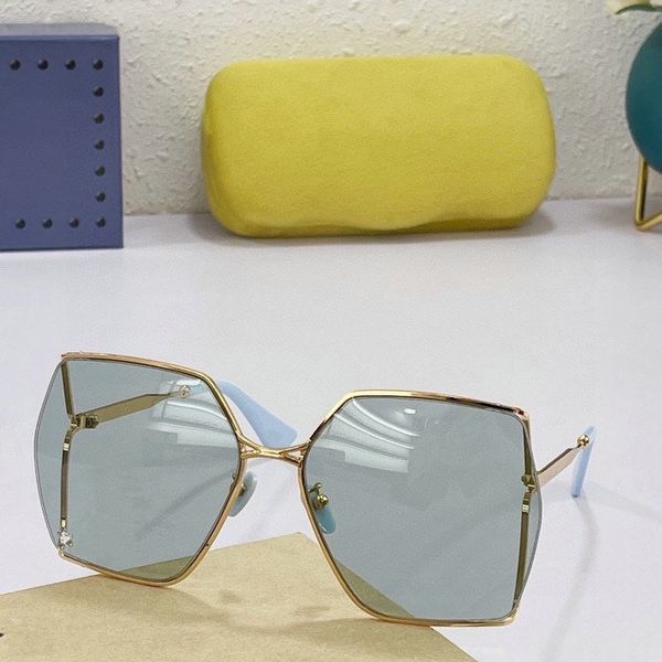 2021 women men sunglasses gold metal oversize frame sky blue lenses available with box, White;black
2021 women men sunglasses gold metal oversize frame sky blue lenses available with box, White;black