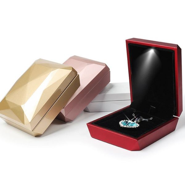 piano lacquered jewelry box led proposal ring jewelry pendant jewelry box valentine's day gift wrap 4 colors
piano lacquered jewelry box led proposal ring jewelry pendant jewelry box valentine's day gift wrap 4 colors