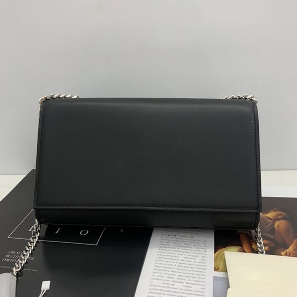simple elegant luxury designer women's bag handbags crossbody a ladylike sweet with a small and cute shape shoulder backpack fashion go
simple elegant luxury designer women's bag handbags crossbody a ladylike sweet with a small and cute shape shoulder backpack fashion go