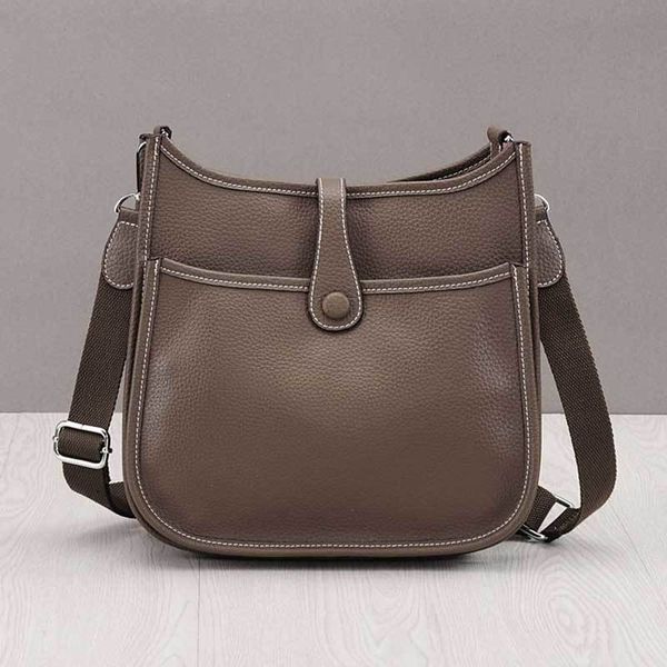 women bucket bag leather litchi grain messenger bag cow leather i-i hollow shoulder bags ladies bolsa feminina small leather bag 201030
women bucket bag leather litchi grain messenger bag cow leather i-i hollow shoulder bags ladies bolsa feminina small leather bag 201030