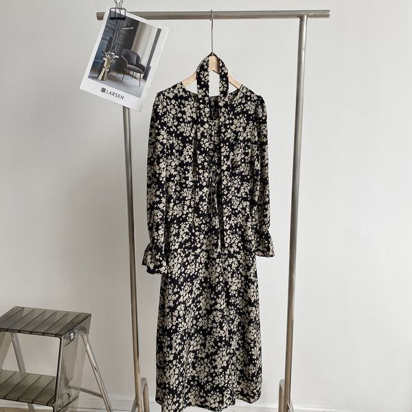 2021 new fashion autumn flower print blue maxi sleeve women v-neck floral long vestidos 4z2o, Black;gray
2021 new fashion autumn flower print blue maxi sleeve women v-neck floral long vestidos 4z2o, Black;gray