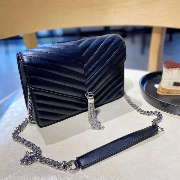diamond 22cm luxury fashion brand designer classic wallet genuine leather handbag lady 3a + hand grip soft leather shoulder bag
diamond 22cm luxury fashion brand designer classic wallet genuine leather handbag lady 3a + hand grip soft leather shoulder bag