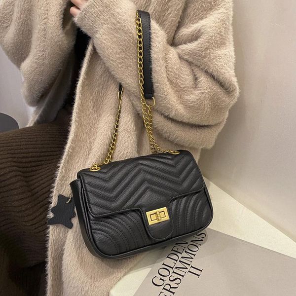 дизайнерская нить crossbody messenger сумки для женщин 2021 новая золотая цепь сумки для плеч женские кошельки путешествия
дизайнерская нить crossbody messenger сумки для женщин 2021 новая золотая цепь сумки для плеч женские кошельки путешествия