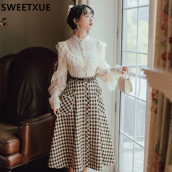 sweetxue lady spring 2021 fashion fairy set cute kawaii lace ruffle shirt + high waist lattice long skirt two-piece suit women's, Gray
sweetxue lady spring 2021 fashion fairy set cute kawaii lace ruffle shirt + high waist lattice long skirt two-piece suit women's, Gray