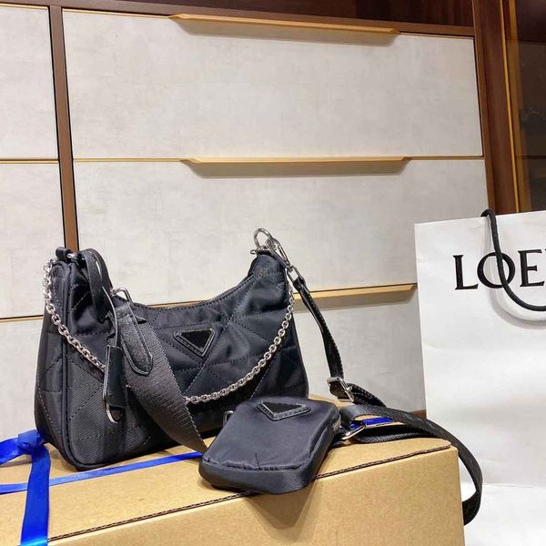 stylist women handbags fashion lady designers classic shouldes bag elegant luxurys cross body men casual bags large capacity
stylist women handbags fashion lady designers classic shouldes bag elegant luxurys cross body men casual bags large capacity