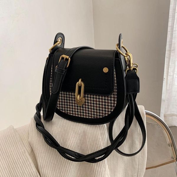 cross body fashion women this year's design texture 2021 single shoulder messenger underarm bag
cross body fashion women this year's design texture 2021 single shoulder messenger underarm bag