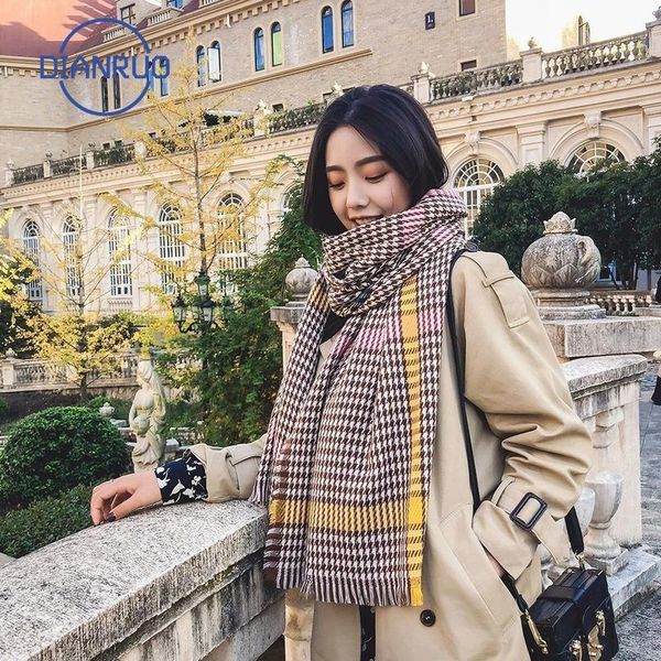 scarves dianruo 2021 thick imitation cashmere scarf autumn winter women classic plaid long shawl versatile british bib q356, Blue;gray
scarves dianruo 2021 thick imitation cashmere scarf autumn winter women classic plaid long shawl versatile british bib q356, Blue;gray
