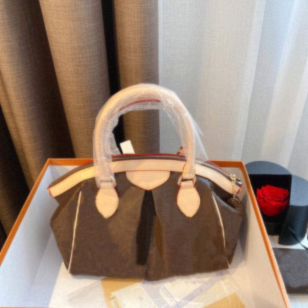 designer women's handbag 2021 trend brand love design high-capacity shopping bag wallet high-quality all-leather makeup bag 30cm totes
designer women's handbag 2021 trend brand love design high-capacity shopping bag wallet high-quality all-leather makeup bag 30cm totes