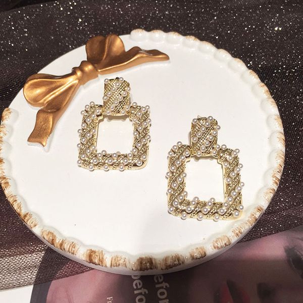 square pearl earrings sweet golden small fragrant wind personality exaggerated atmosphere simple s925 silver needle geometric earrings
square pearl earrings sweet golden small fragrant wind personality exaggerated atmosphere simple s925 silver needle geometric earrings