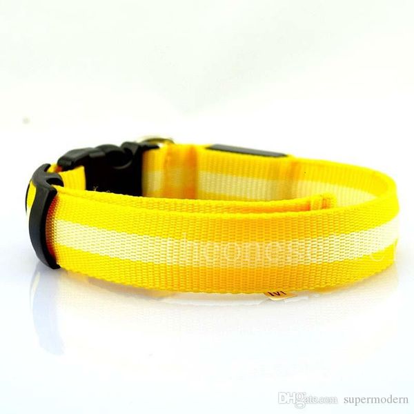 collar led flashing glow necklace leashes pet cat collars adjustable nylon 8 colors 3size 2.5cm for dog safety factory d
collar led flashing glow necklace leashes pet cat collars adjustable nylon 8 colors 3size 2.5cm for dog safety factory d