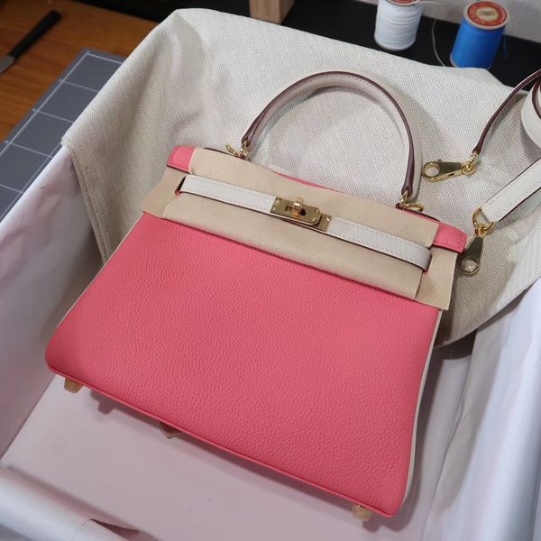 25cm customized brand purse fully handmade quality togo leather wax thread gold and silver hardware wholesale price by order only contact me
25cm customized brand purse fully handmade quality togo leather wax thread gold and silver hardware wholesale price by order only contact me