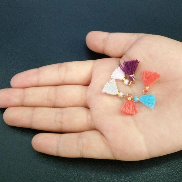 100pc multicolor cotton mini tassel pend fringes diy jewelry making earring necklaces garments tassels lace accessory material h jllhhv
100pc multicolor cotton mini tassel pend fringes diy jewelry making earring necklaces garments tassels lace accessory material h jllhhv