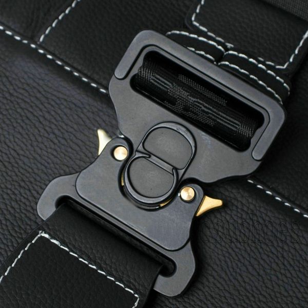 mens buckle bee saddle designers handbags iconic handles all-match leather black shoulder cross
mens buckle bee saddle designers handbags iconic handles all-match leather black shoulder cross
