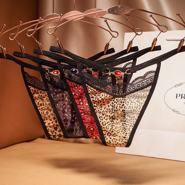 underwaer hollow women leopard thong light luxury lace full transparent temptation low waist female panties t pants g-string, Black;white
underwaer hollow women leopard thong light luxury lace full transparent temptation low waist female panties t pants g-string, Black;white