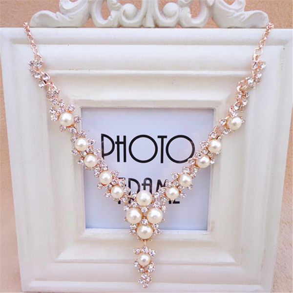 chokers korea luxury jewelry necklace pendant round white pearl zircon gemstone accessories for women wedding engagement wholesale 2021, Golden;silver
chokers korea luxury jewelry necklace pendant round white pearl zircon gemstone accessories for women wedding engagement wholesale 2021, Golden;silver