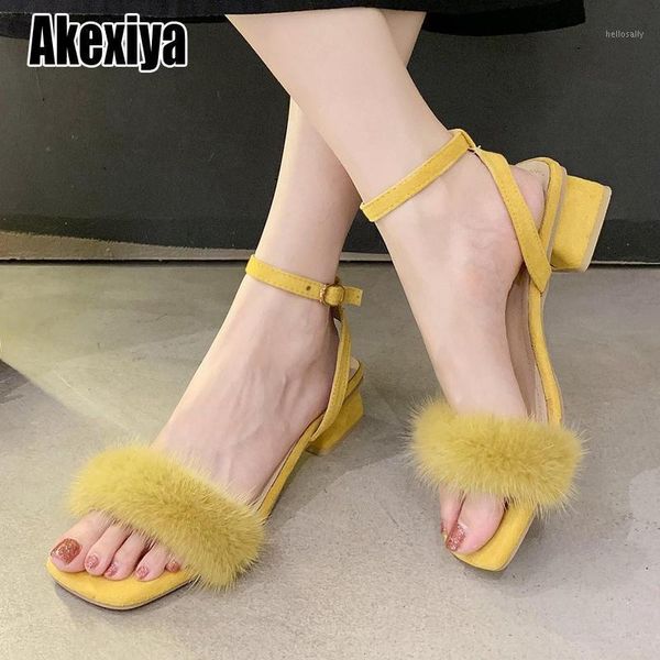 faux fur sandals women designer 2021 new summer furry thick high heels sandalias black yellow for women o0721
faux fur sandals women designer 2021 new summer furry thick high heels sandalias black yellow for women o0721