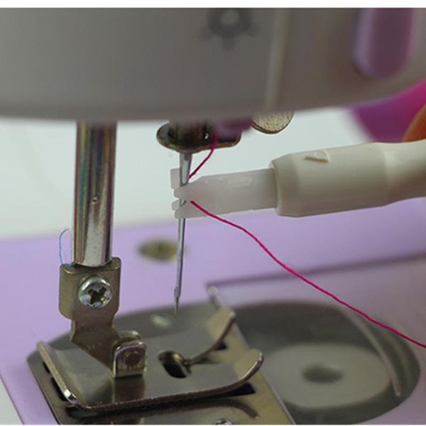 1 шт. новая игольчатая вставка нитей аппликатор обрабатывает резьбу машины швейное средство 7.5см 88 88 для упаковывания старик threader sqc
1 шт. новая игольчатая вставка нитей аппликатор обрабатывает резьбу машины швейное средство 7.5см 88 88 для упаковывания старик threader sqc